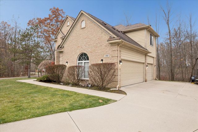 1985 Christopher Court, West Bloomfield Twp, MI 48324