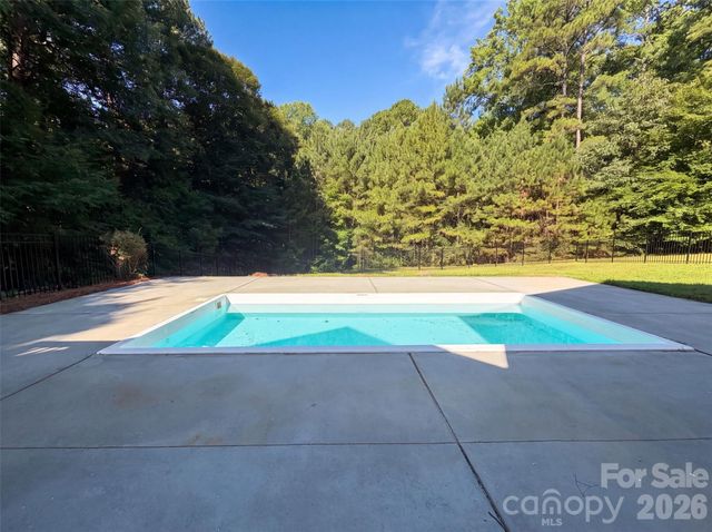 502 Live Oaks Court, Fort Mill, SC 29715