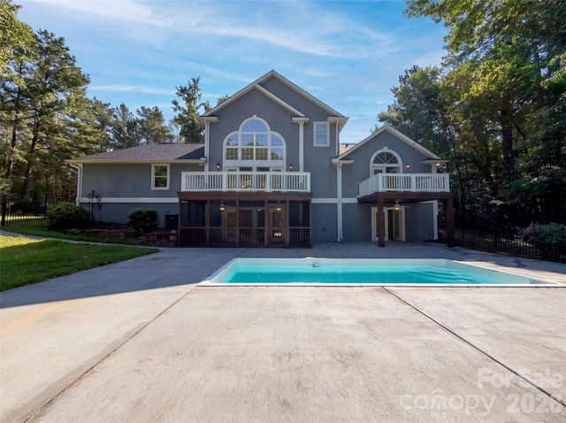 502 Live Oaks Court, Fort Mill, SC 29715