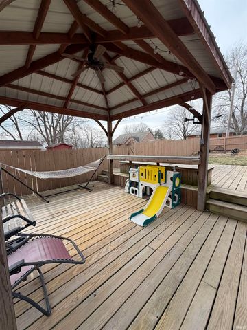 1014 N Vine Street, Boonville, IN 47601