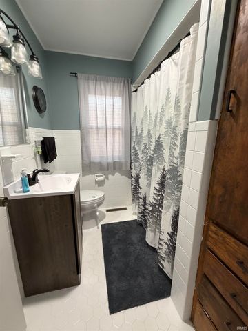 1014 N Vine Street, Boonville, IN 47601