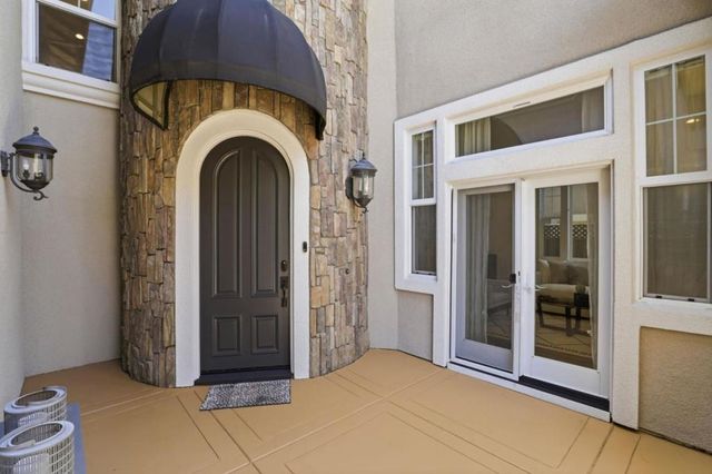 1382 Fulai Court, San Jose, CA 95125