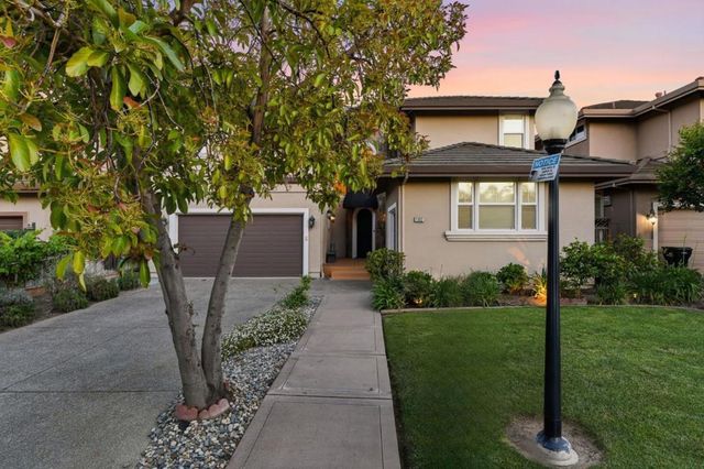 1382 Fulai Court, San Jose, CA 95125