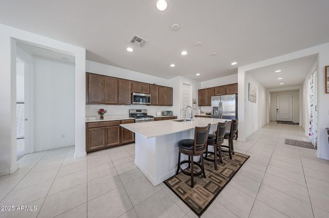 12316 W WAGON WHEEL Drive, Glendale, AZ 85307