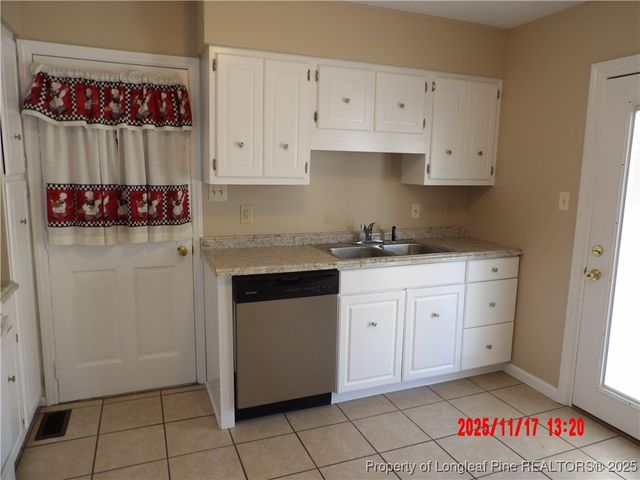 537 Deerpath Drive, Fayetteville, NC 28311