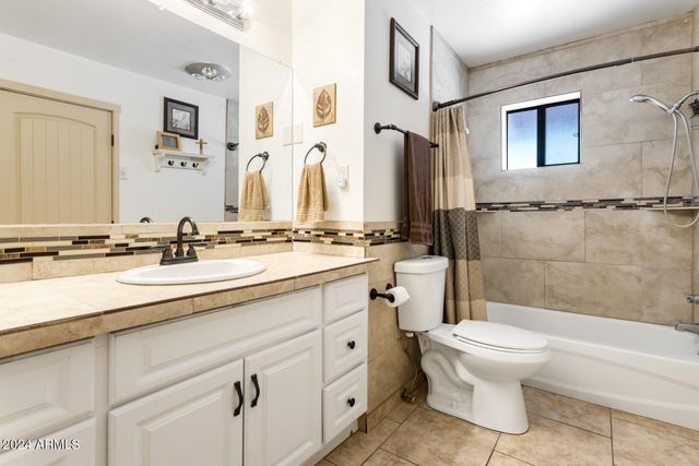 3894 E MOUNTAIN VISTA Road, Hereford, AZ 85615