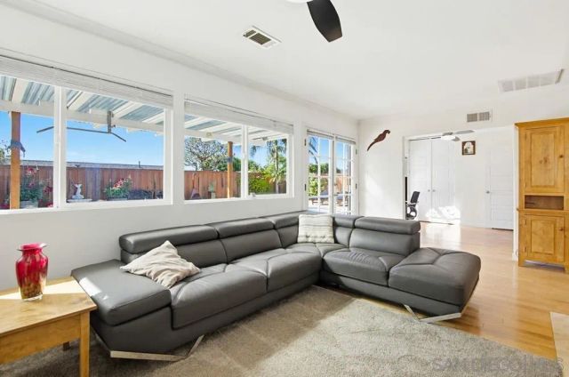 4336 Charing, San Diego, CA 92117