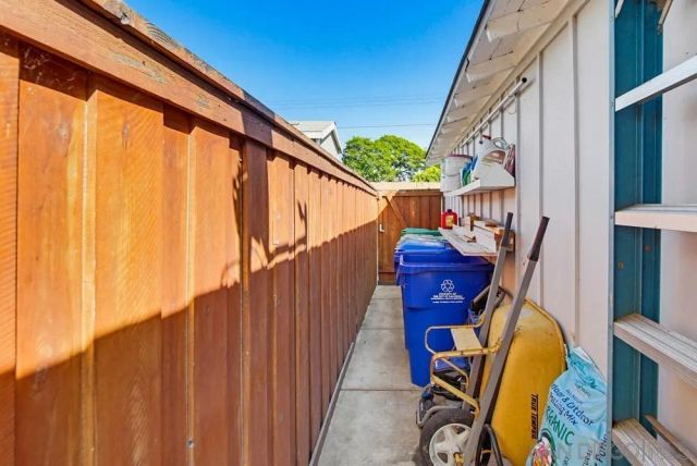 4336 Charing, San Diego, CA 92117