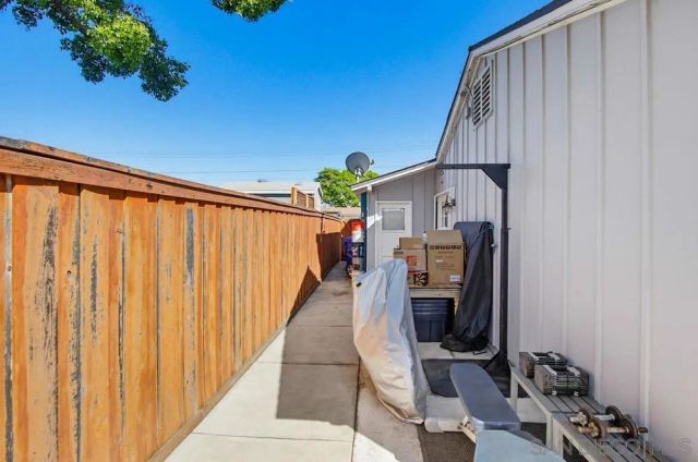4336 Charing, San Diego, CA 92117