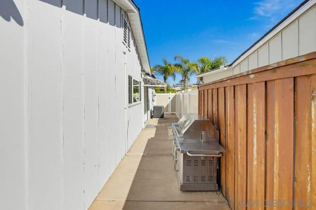 4336 Charing, San Diego, CA 92117