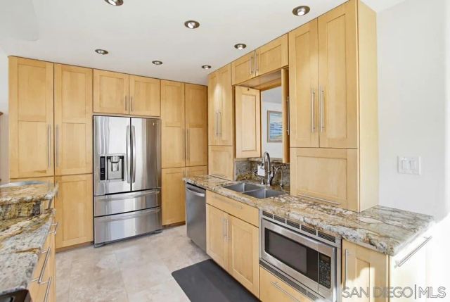 4336 Charing, San Diego, CA 92117