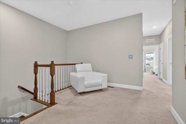 121 KNOCK HILL DR, Royersford, PA 19468
