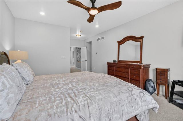 121 KNOCK HILL DR, Royersford, PA 19468