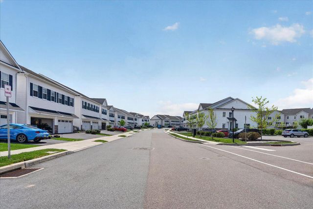 121 KNOCK HILL DR, Royersford, PA 19468