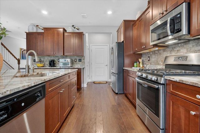 121 KNOCK HILL DR, Royersford, PA 19468
