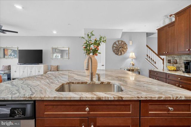 121 KNOCK HILL DR, Royersford, PA 19468