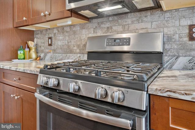 121 KNOCK HILL DR, Royersford, PA 19468