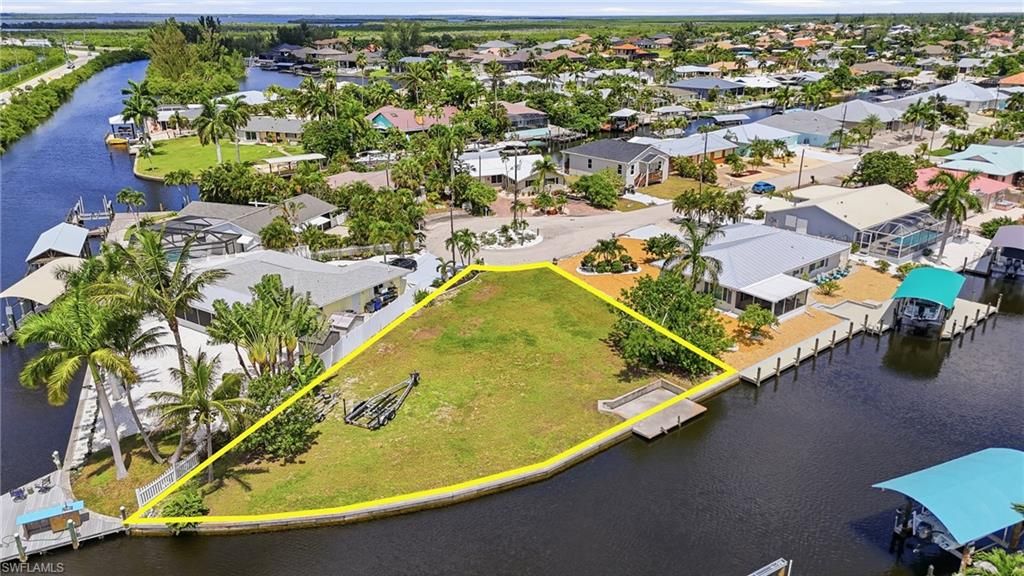 12100 Moon Shell DR, MATLACHA ISLES, FL 33991 — exterior
