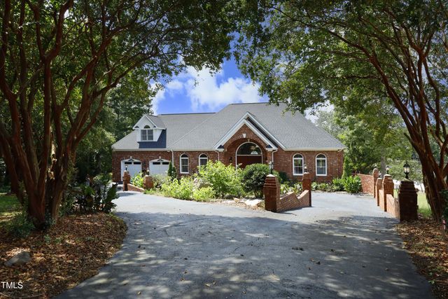 120 Chuckwagon, Louisburg, NC 27549