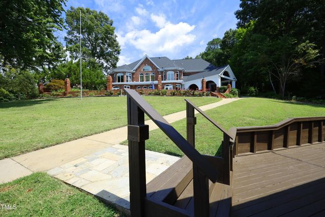 120 Chuckwagon, Louisburg, NC 27549