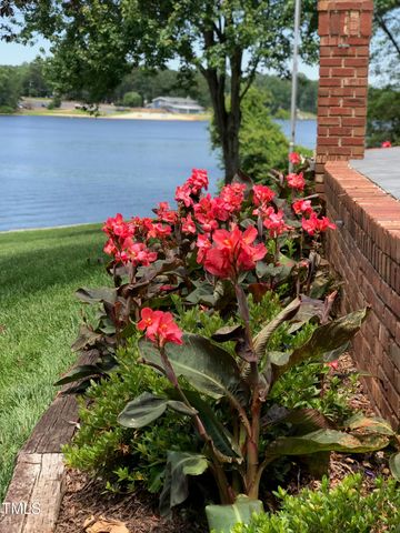 120 Chuckwagon, Louisburg, NC 27549