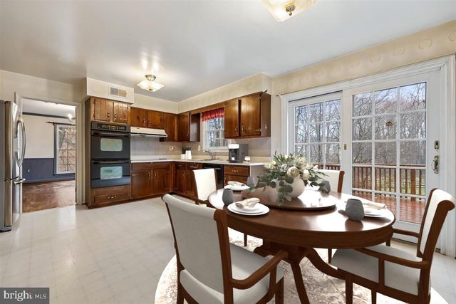 13724 BRIDGEWATER DR, Silver Spring, MD 20904