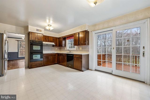 13724 BRIDGEWATER DR, Silver Spring, MD 20904