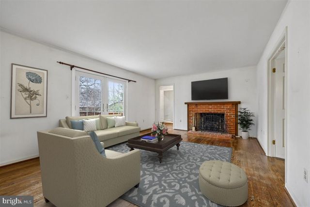 13724 BRIDGEWATER DR, Silver Spring, MD 20904