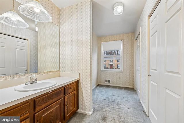 13724 BRIDGEWATER DR, Silver Spring, MD 20904