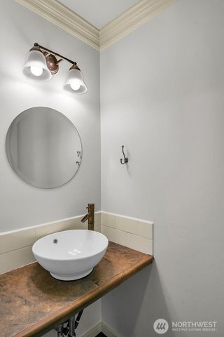 2420 SW 326th Street, Federal Way, WA 98023