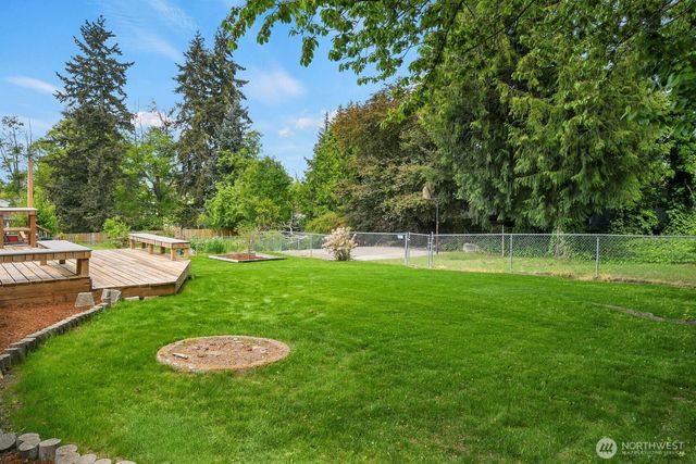 2420 SW 326th Street, Federal Way, WA 98023
