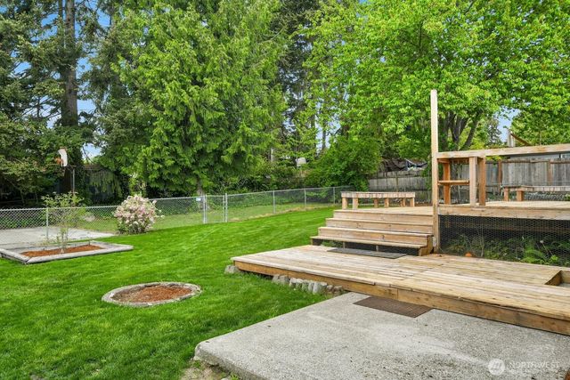 2420 SW 326th Street, Federal Way, WA 98023