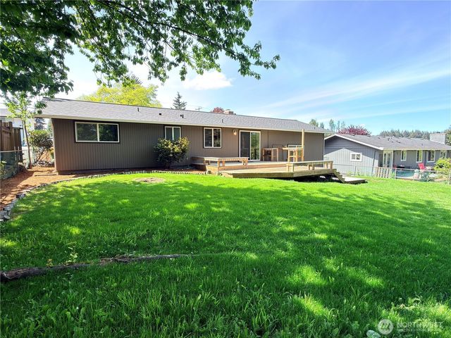 2420 SW 326th Street, Federal Way, WA 98023