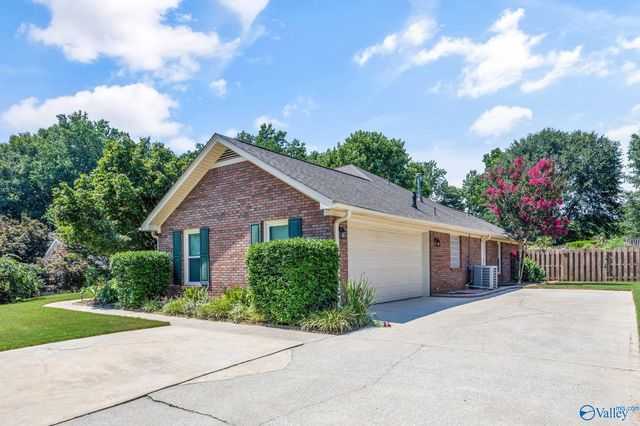 302 Knox Creek Trail, Madison, AL 35757