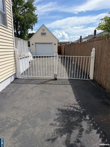 412 Park Place, Lyndhurst, NJ 07071