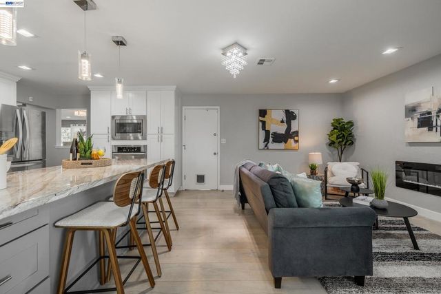 3766 Pinewood Pl, Santa Clara, CA 95054