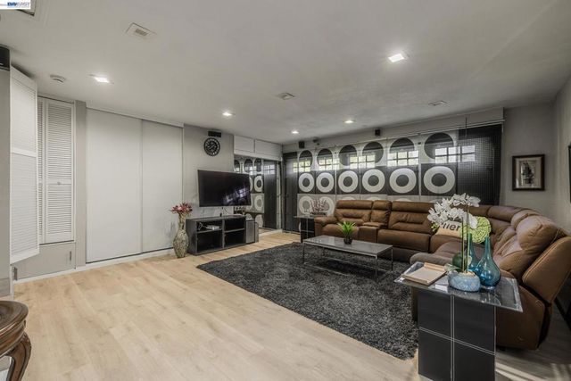 3766 Pinewood Pl, Santa Clara, CA 95054