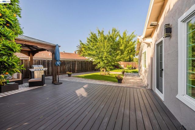 3766 Pinewood Pl, Santa Clara, CA 95054