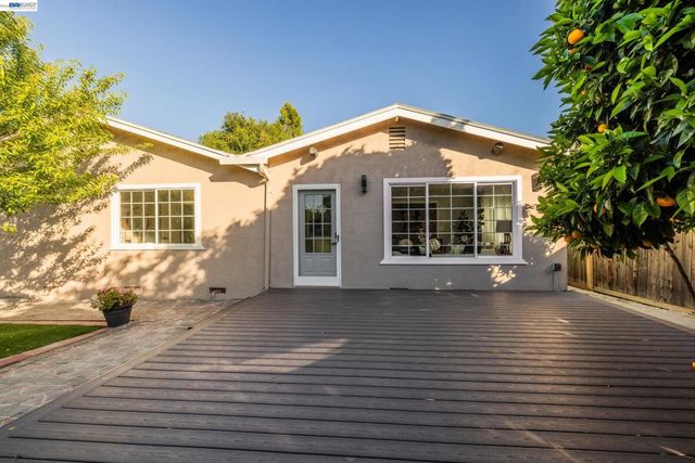 3766 Pinewood Pl, Santa Clara, CA 95054