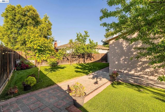 3766 Pinewood Pl, Santa Clara, CA 95054