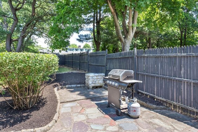 92 Hawthorn, Westwood, MA 02090