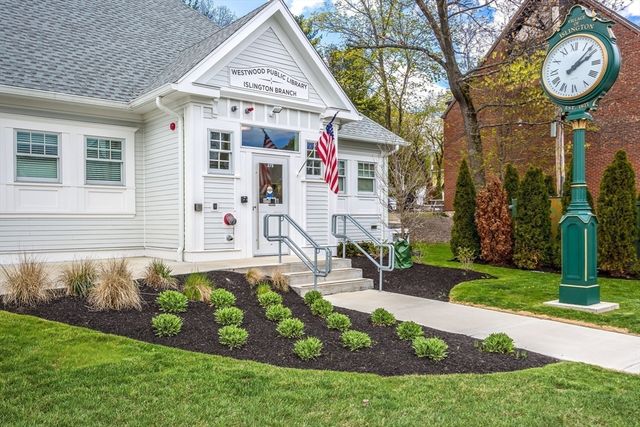 92 Hawthorn, Westwood, MA 02090