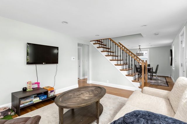 92 Hawthorn, Westwood, MA 02090