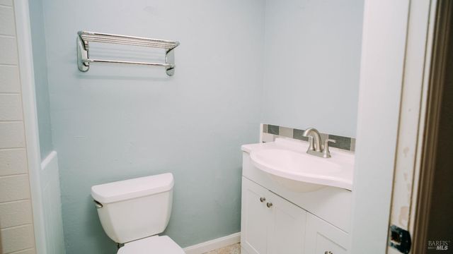 3607 Shoreline View Way, Kelseyville, CA 95451