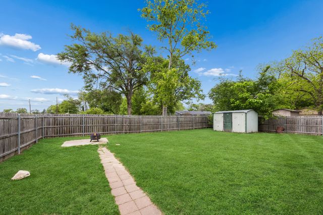 597 E Main Street, Van, TX 75790
