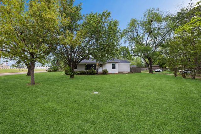 597 E Main Street, Van, TX 75790