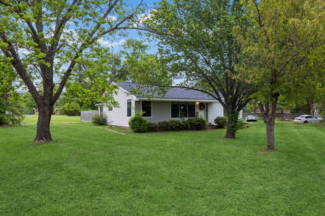 597 E Main Street, Van, TX 75790