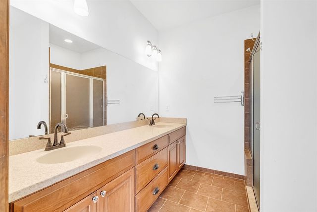 3806 Partagas Drive 48, Sterling Heights, MI 48310