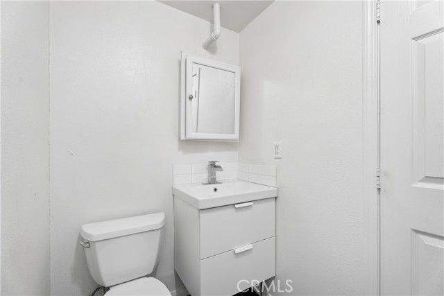 1124 Victoria, Costa Mesa, CA 92627