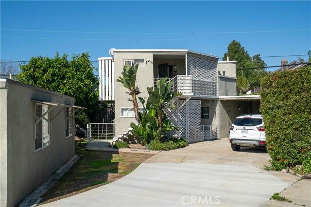 1124 Victoria, Costa Mesa, CA 92627